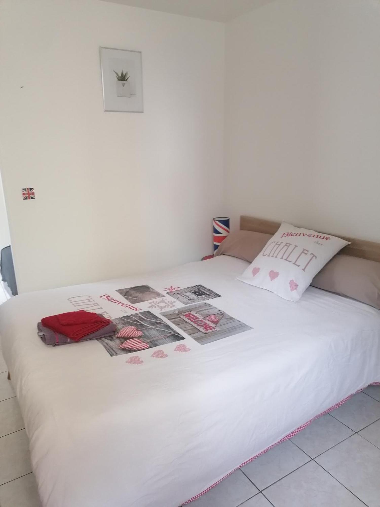 Le Petit Chalet -Appartement Proche De La Vieille Ville , Du Centre Ville Et Du Tram- Petit Dejeuner Offert Le Mans Esterno foto